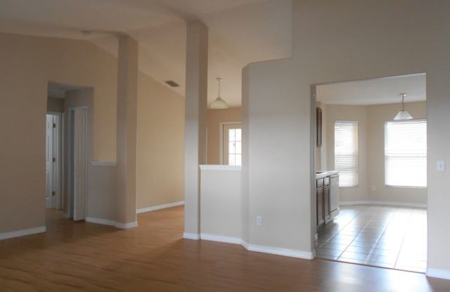 208 Willow Bend Dr Gallery 3