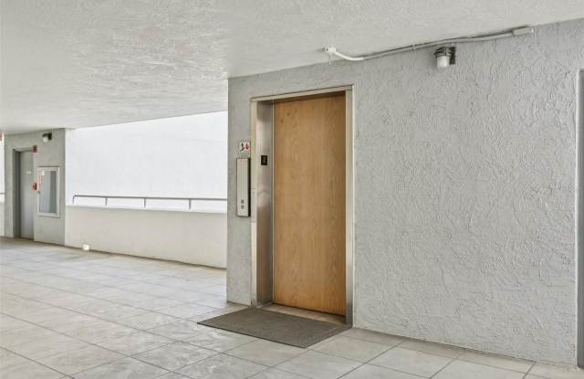 1050 RIVERSIDE DRIVE Gallery 4