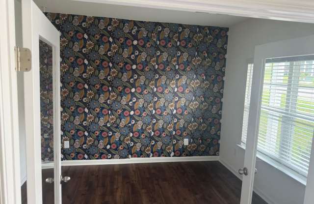 West Knoxville 37932 - Beautiful 2024 built 3-bedroom, 2.5-bath home - Contact Bako Patel (865) 283-5600 Gallery 4