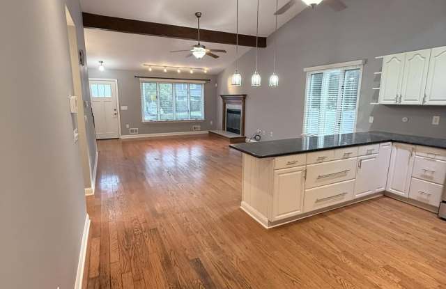 406 Cedar Drive Gallery 4