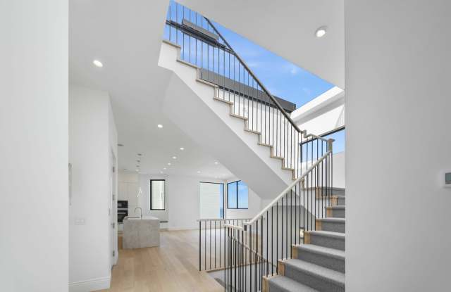 1074 Filbert Street Gallery 3
