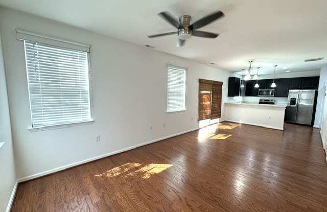 3900 Clarendon Way - 1 Gallery 3