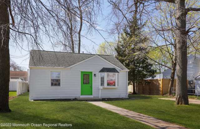 1844 Alberta Avenue Gallery 2