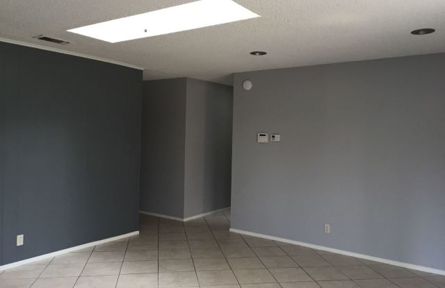 8804 Clarewood Dr Gallery 3