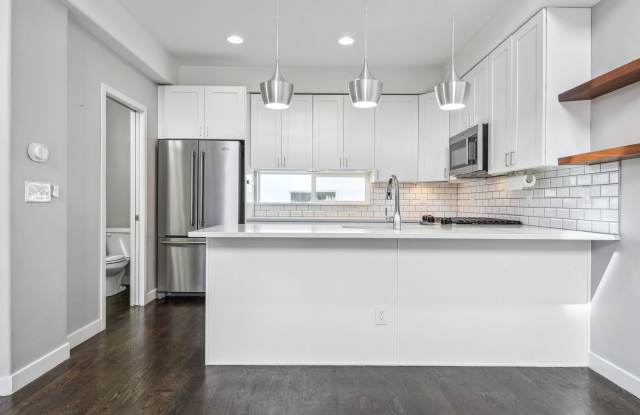 Modern Sunnyside Townhome with Rooftop Deck & Skyline Views photos photos Modern Sunnyside Townhome with Rooftop Deck & Skyline Views photos photos