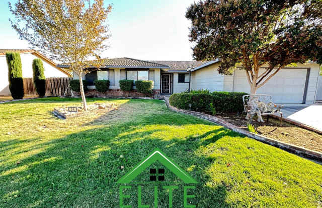 **A spacious 3bed and 2bath rental offering a comfortable layout located at Galt.** Gallery 1