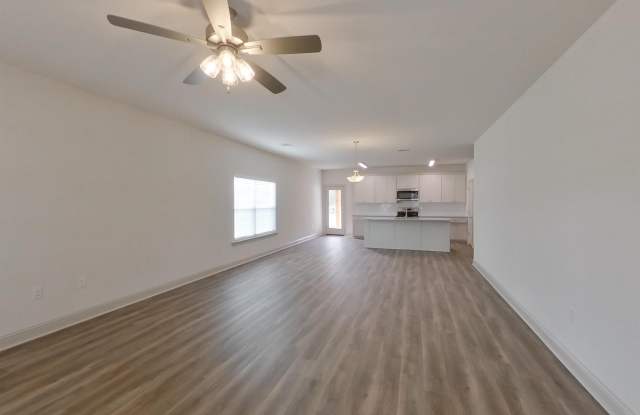 8118 Hendrick Dr Gallery 2