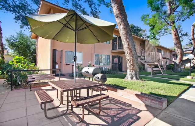 Beautiful 2 bedroom 1 Bath Unit photos photos