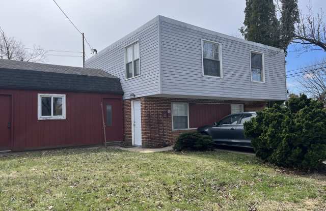 121 North York Street - 2 photos photos