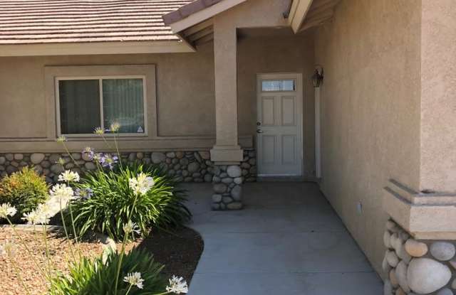 Adorable 3 bedroom Hesperia home! photos photos