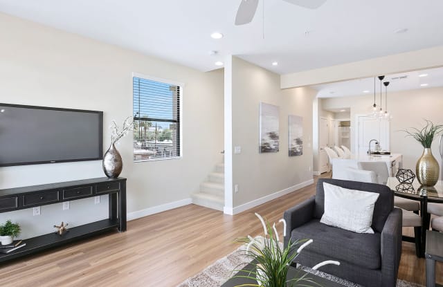 The Hardy Tempe Townhome Living Gallery 3