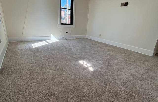 3 bed 1 bath home for rent in Belleville Gallery 4