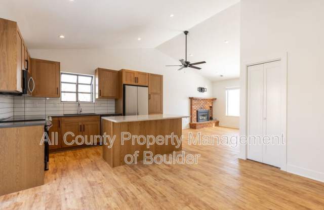 1903 Goss St photos photos