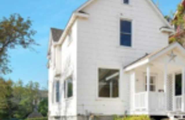 319 N 22nd Ave W – Available 02/06/2026 - 319 North 22nd Avenue West, Duluth, MN 55806