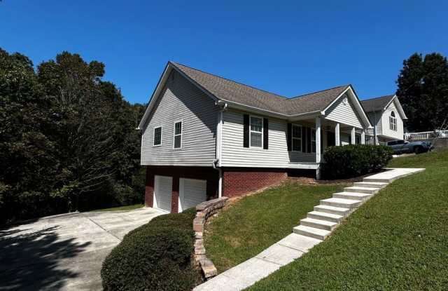 3 Beds, 2 Baths, HUGE Basement Garage in Charming Neighborhood! photos photos
