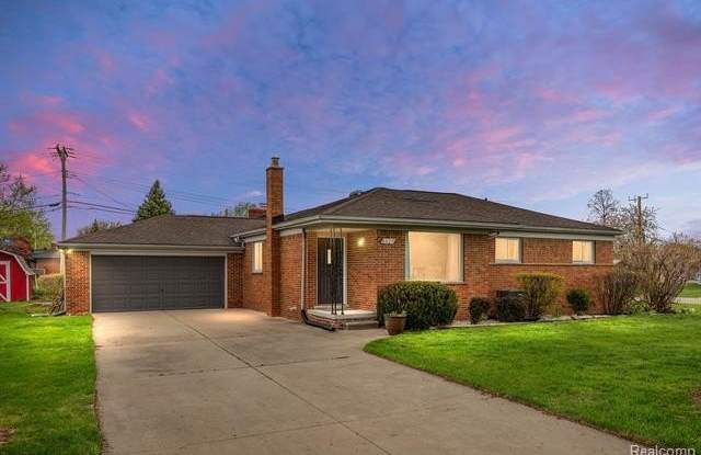 8527 METROPOLITAN Parkway photos photos