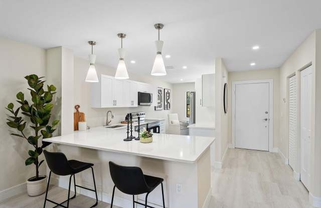 7 Stratford Drive E photos photos