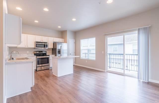 Beautiful 3 Bedroom 2.5 Bathroom Townhouse for RENT! photos photos
