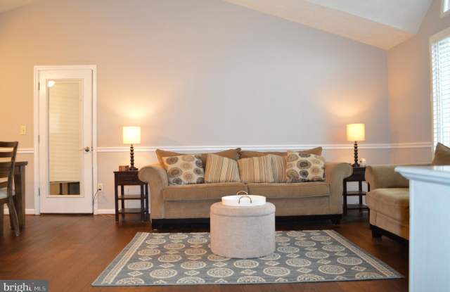 2601 MERRICK WAY Gallery 2