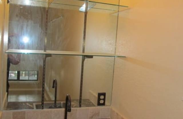 8633 DATAPOINT DR Gallery 4