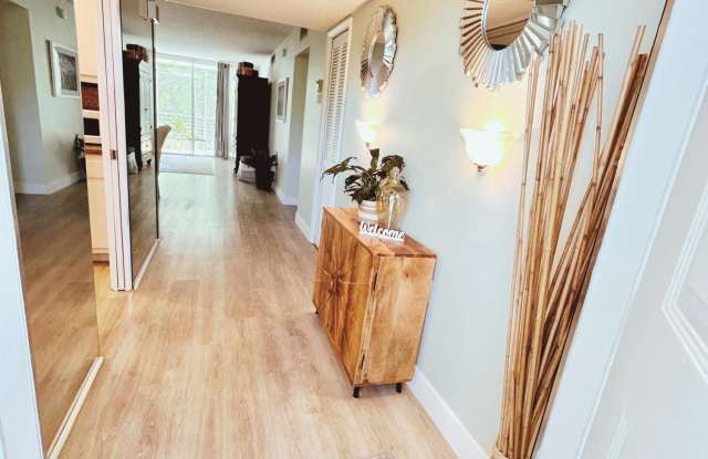 3850 OAKS CLUBHOUSE Drive Gallery 2