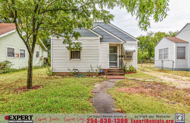 Charming Home near Temple High School and Baylor Scott  White Medical Center! - 208 South 25th Street, Temple, TX 76504