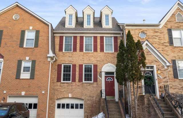 2048 PIERIS Court Gallery 1