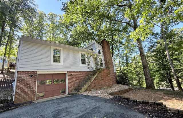 4 Bedroom House in Aquia Harbour Gallery 1