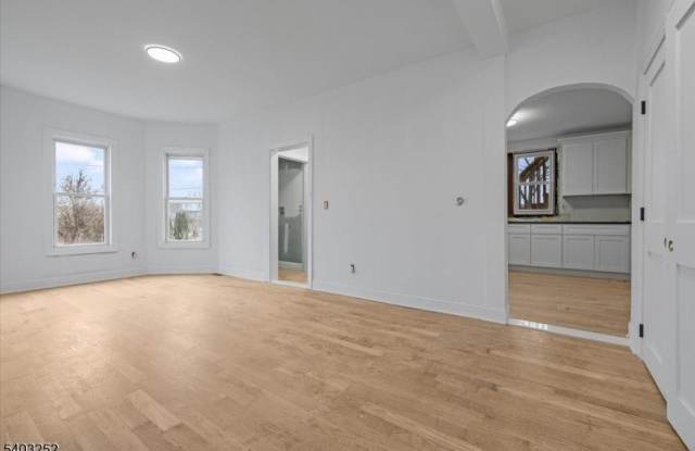 120 High St Gallery 1