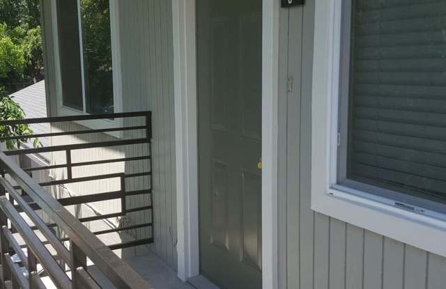 3126 College Avenue - B Gallery 4