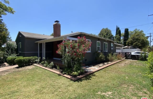 5757 Vesper Ave - 5757 Vesper Avenue, Los Angeles, CA 91411
