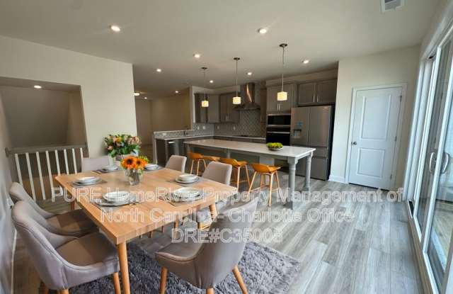 2413 Magnolia Blossom Way Gallery 3