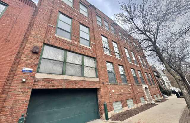 1122 W Newport Avenue photos photos