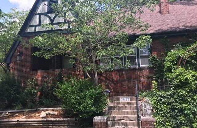 Duplex located in College Hill photos photos