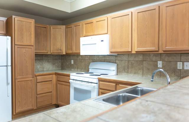 3 br 2 bath across from the TAC photos photos