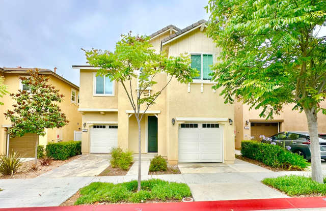 Newer  Lovely Two-Story Home in the New Community of Horse Creek Ridge in Fallbrook! - 290 Spotted Saddle Way, San Diego County, CA 92028