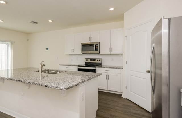 Kinsman Pointe photos photos