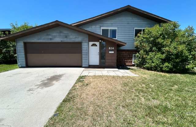 5 Bed 2 Bath Home with 2 Car Attached Garage in Quiet Nice Neighborhood. photos photos