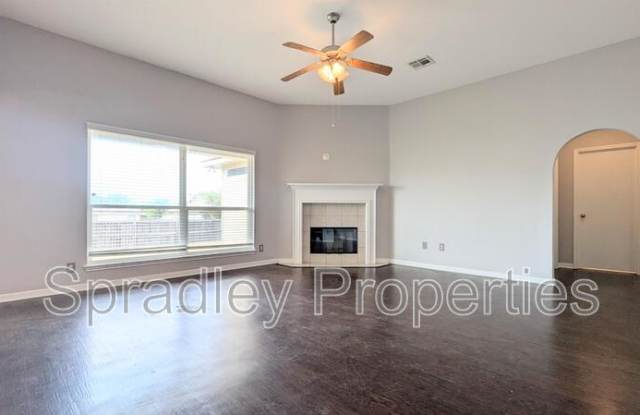 1124 Westbury Gallery 2