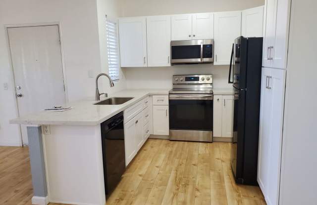 ALVA RD - 1st Floor 2 Bed / 2 Ba Rancho Bernardo Condo with 2 Parking Spaces & Resort-Style Amenities photos photos