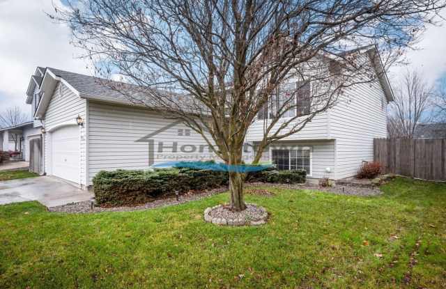 $500 Off Your First Month’s Rent for this Beautiful 4 Bed 2 Bath Home in Post Falls! photos photos