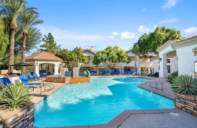 Carlyle Townhomes Gallery 3