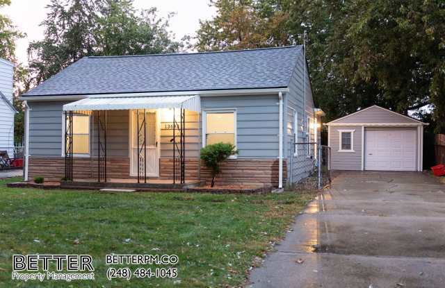 Tastefully Updated 2 Bedroom Home with Garage photos photos