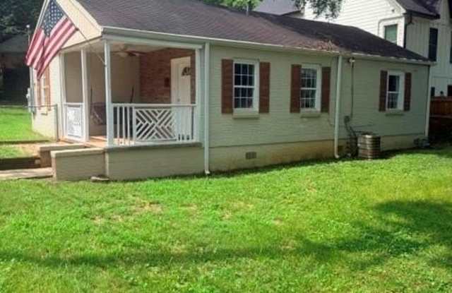 2811 Glenwood Avenue SE photos photos