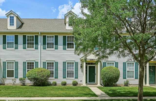 2263 Barrington Drive - 2263 Barrington Drive West, Aurora, IL 60503