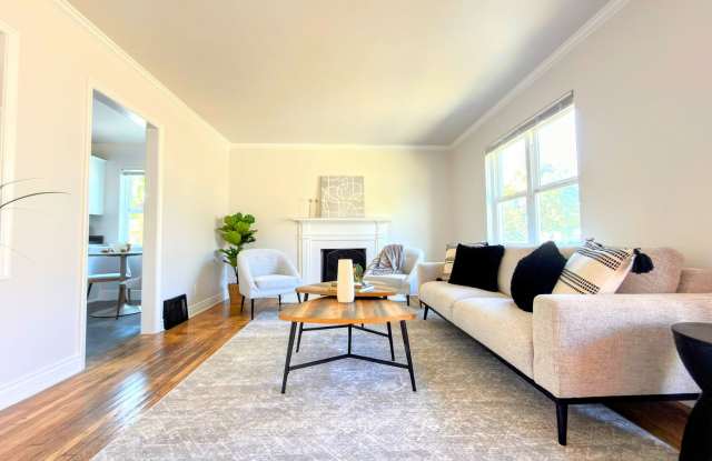 Newly Updated 2-Bedroom Home photos photos