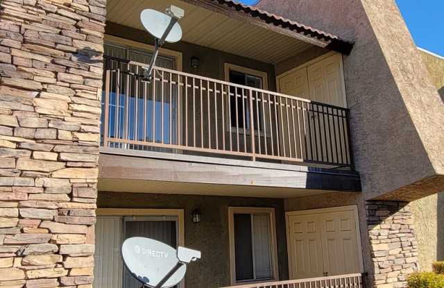 Bella Villa Guard Gated Condo Gallery 4