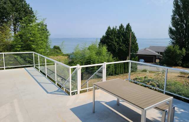 232 Boundary Bay Road Gallery 2