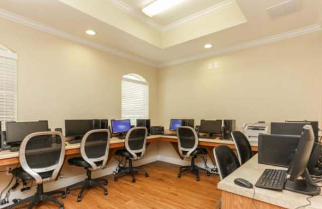 362 W Cheryl Dr Gallery 1