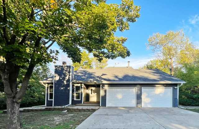 Newly Remodeled Estate Home on 5 Wooded Acres in the Middle of Plymouth!  2 Fireplaces, Vaults, Granite, More! Gallery 4